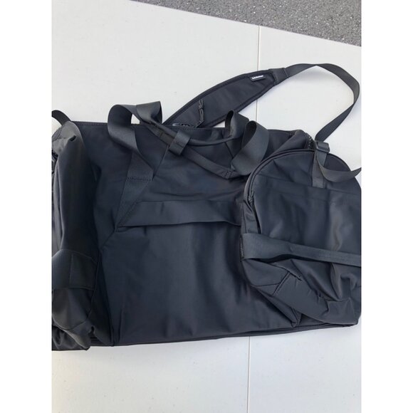 *NEW*Lululemon x Peloton All Day Essentials Duffle Train Gym Bag 32L Large Black - Picture 16 of 16